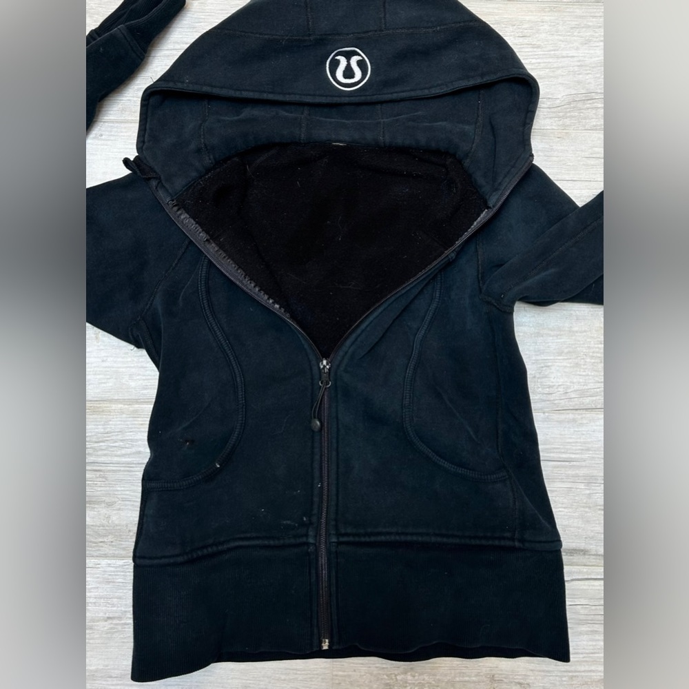 Lululemon Scuba Zip Up Hoodie Solid
Black Full Zip